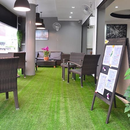 C&C Residence Bistro Restaurant Pattaya Buitenkant foto